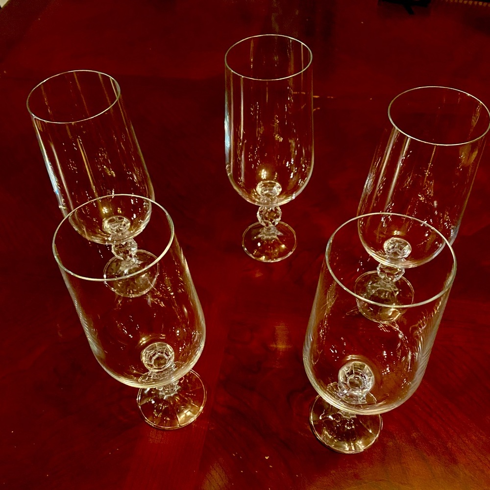 Red wine glasses